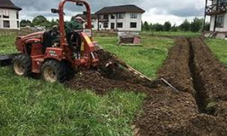 Копка траншей для водопровода в мирном: цена за метр от 923 руб.