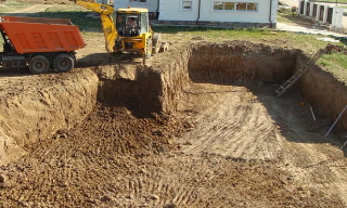 Рытье котлованов под фундамент в мирном – цена от 2562 руб. за м3 | 2Землекопа-Мир