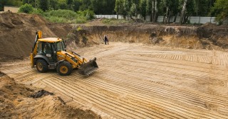 Разработка котлована Мирный, цена от 308 руб./м3.